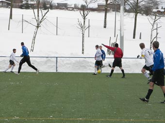 Der Schiri gibt die Richtung vor